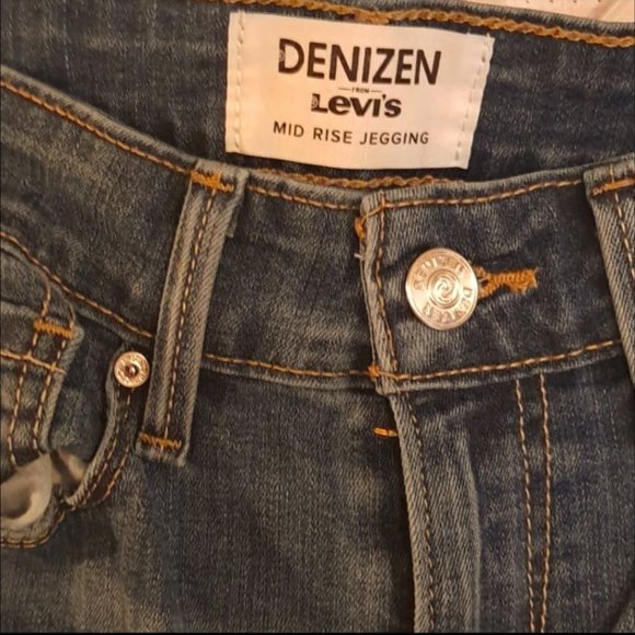 Denizen Levi's Women's Jeans. - Picture 1 of 3